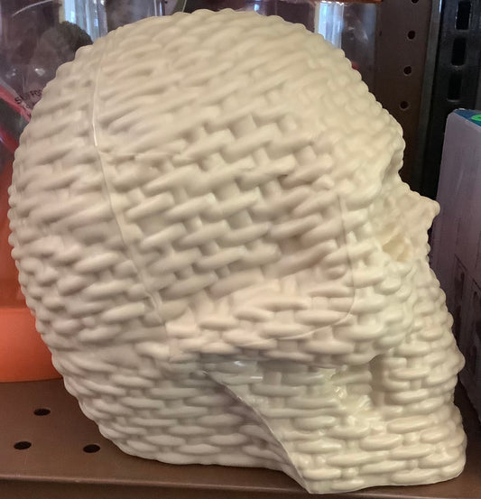 DECORATIVE HALLOWEEN SKULL