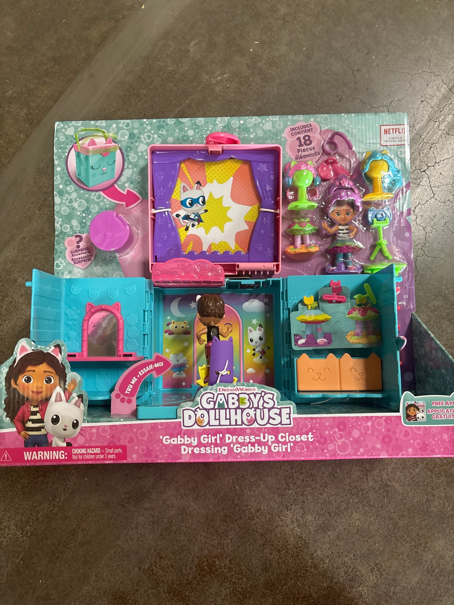 Gabby's Dollhouse, Rainbow Closet Portable Playset with a Gabby Doll- Gabby Girl Dress-Up Closet - Dressing Gabby Girl