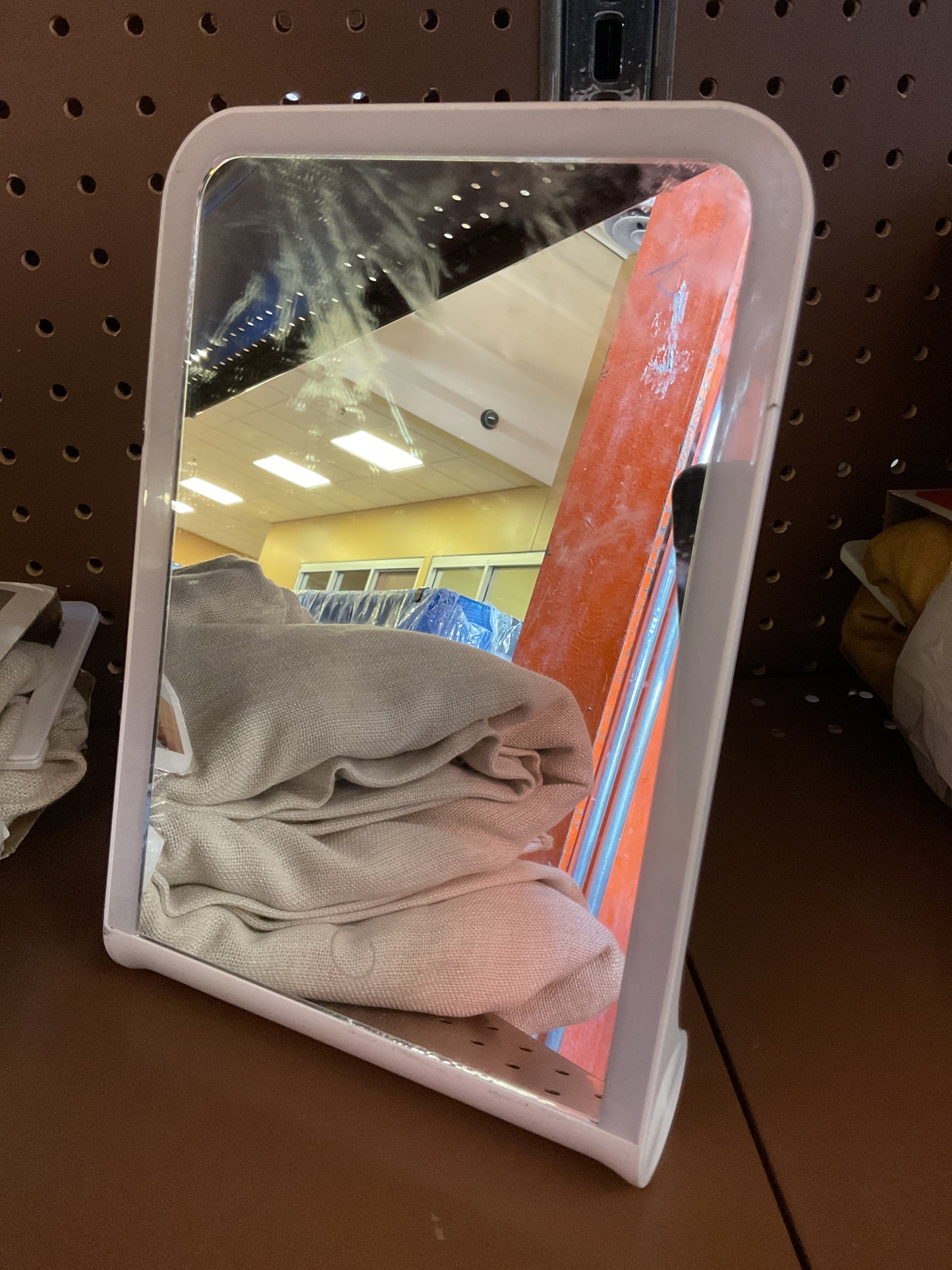 THRIFTY 70 Foldable LED Light (MISSING CHARGER AND HAS SCRAPES AND MARKS)