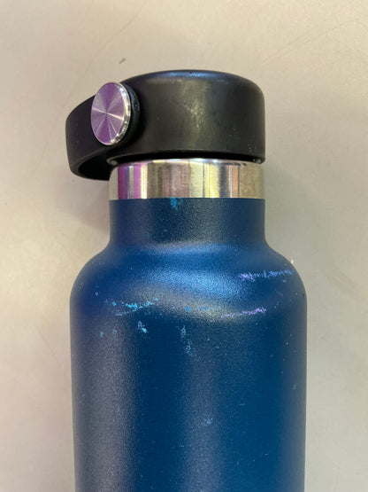 Hydro Flask Water Bottle - Insulated Stainless Steel - Non Spill, Leakproof in 24 Oz Indigo Blue - Minor cosmetic damage