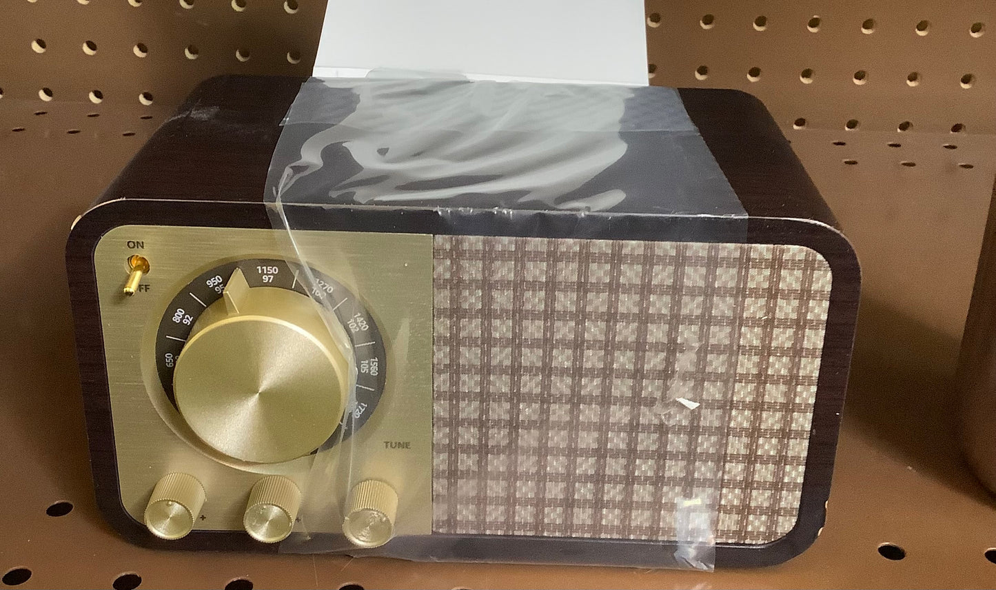 Retro Portable AM/FM Bluetooth Radio.