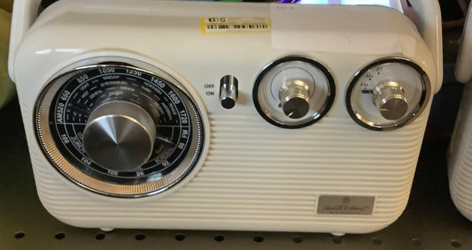 THRIFTY 70-Retro Portable AM/FM Bluetooth Radio Cream