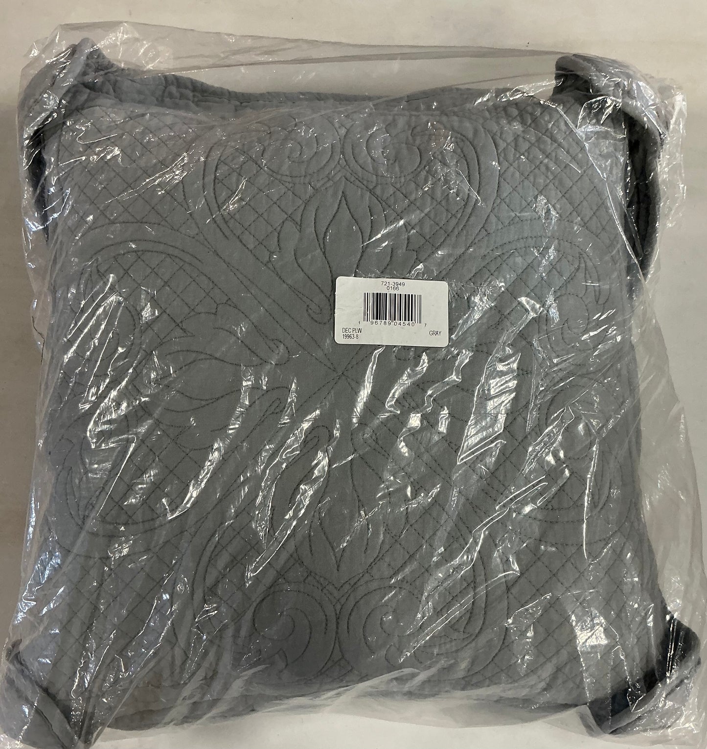 Throw Pillows - 18X18” - May Have Damaged or Missing Packaging - Some Dirt Possible Due to Shipping - Out of Package- AS IS - No Returns