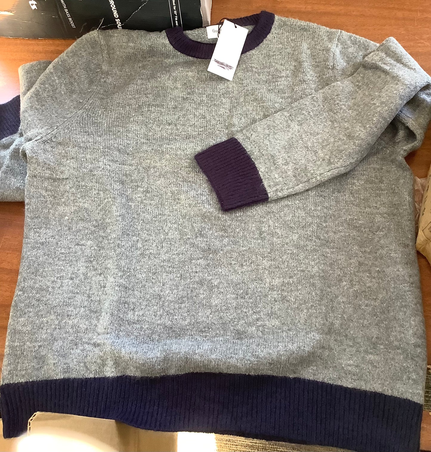 Men’s LARGE Sweatshirt