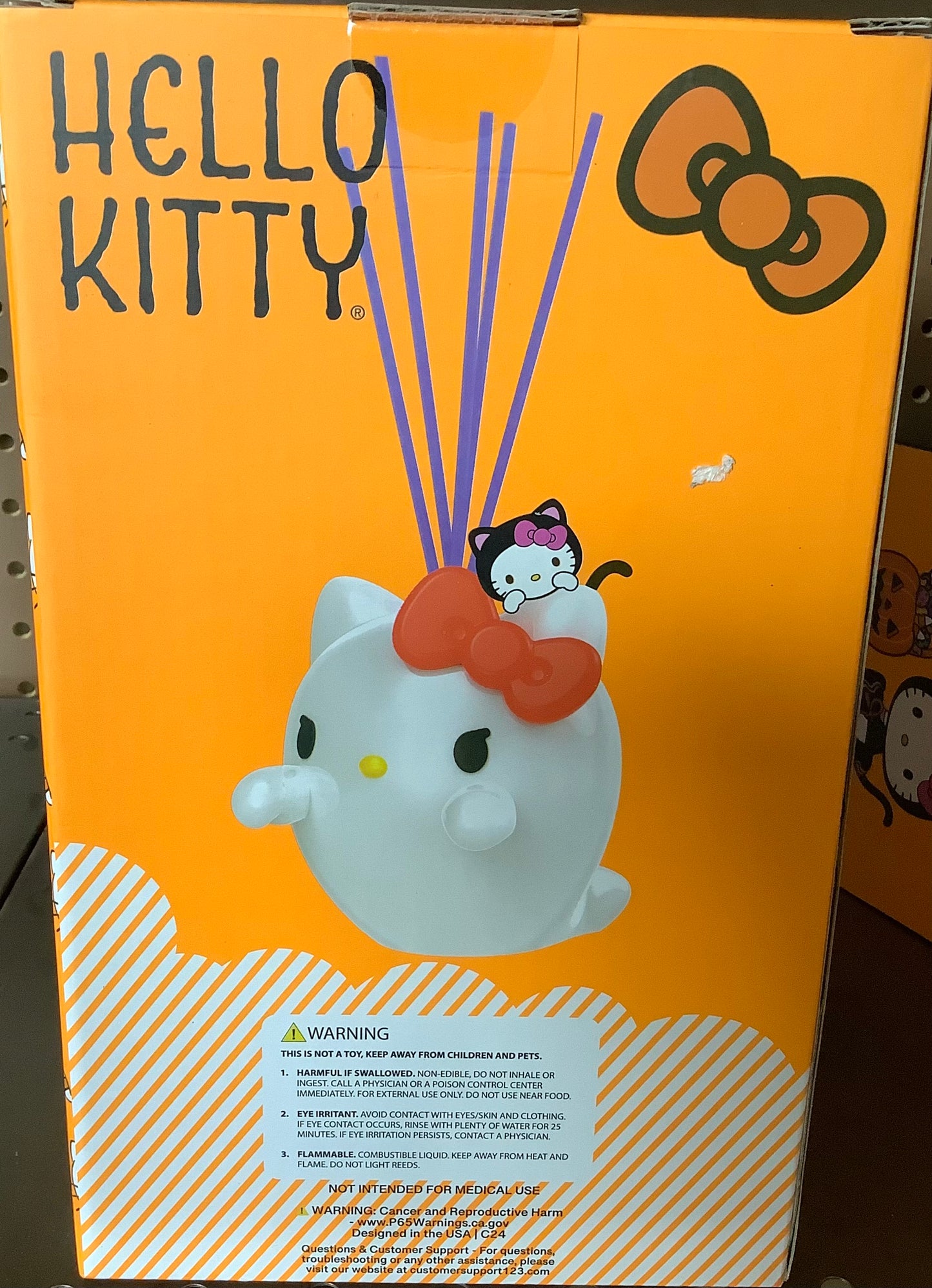 (CLEARANCE) Hello Kitty Glass Diffuser