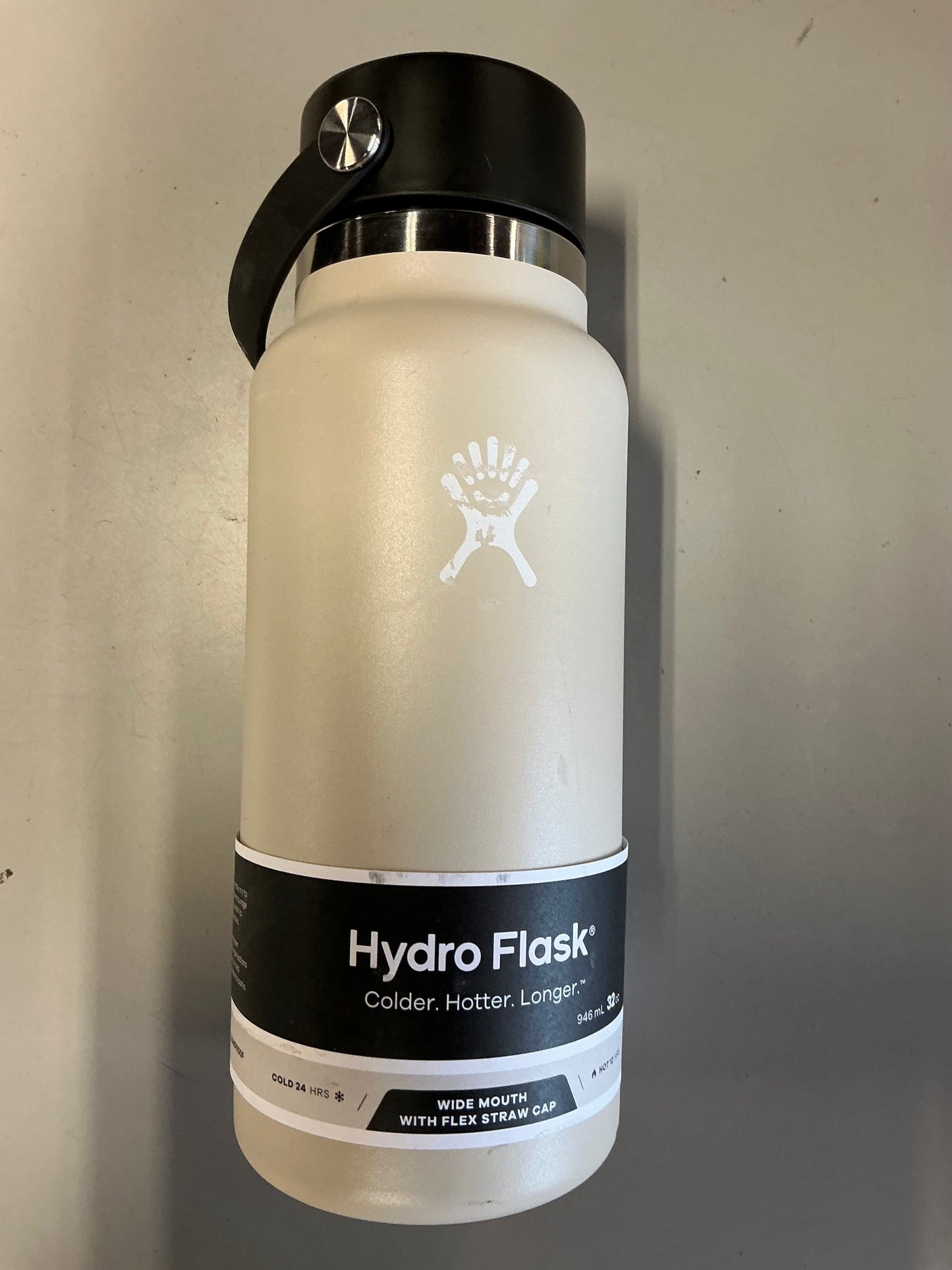 Hydro Flask - 32 oz Wide Mouth Water Bottle with Flex Straw Cap - Minor Cosmetic Damage - May Be Missing Packaging (see pictures)