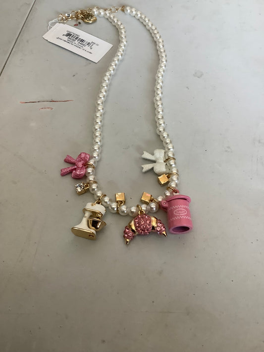 Betset Johnson Charm Necklace
