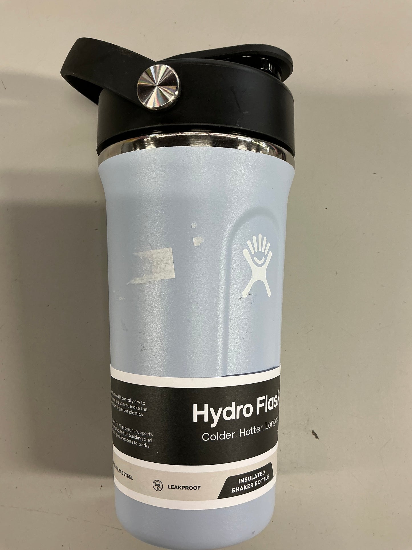 Hydro Flask - 24 Ounce Shaker Bottle in Surf - Minor Cosmetic Damage - May Be Missing Packaging (see pictures)
