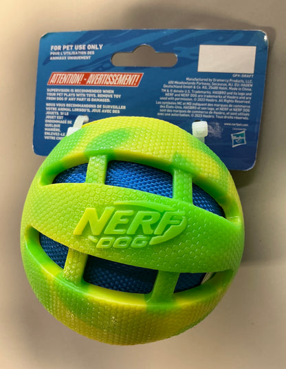 NERF Dog - Super Soaker Crinkle & Squeak Ball