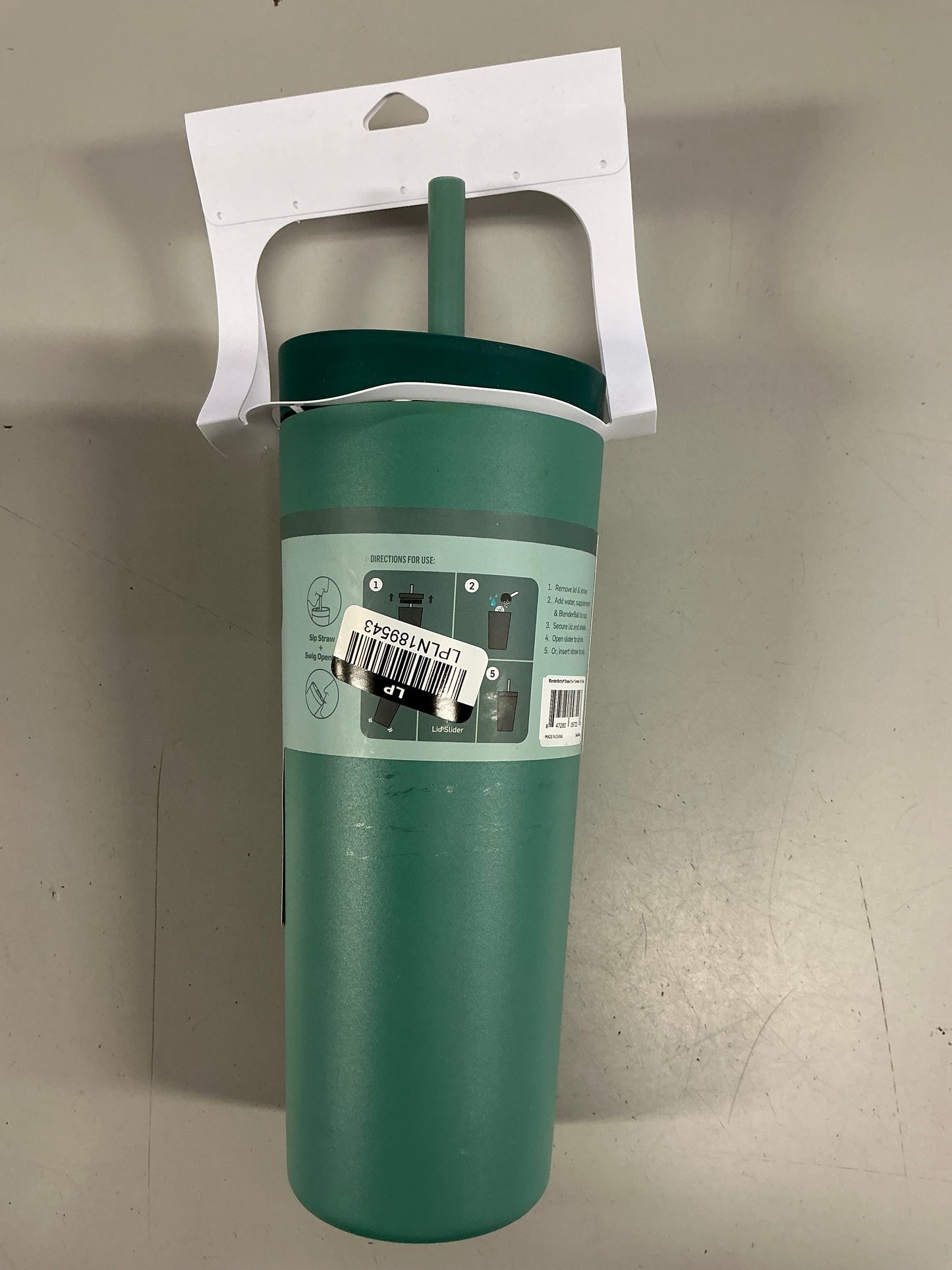 Blender Bottle - 2-in-1 Shaker Tumbler B6 - Minor Cosmetic Damage - May Be Missing Packaging (see pictures)