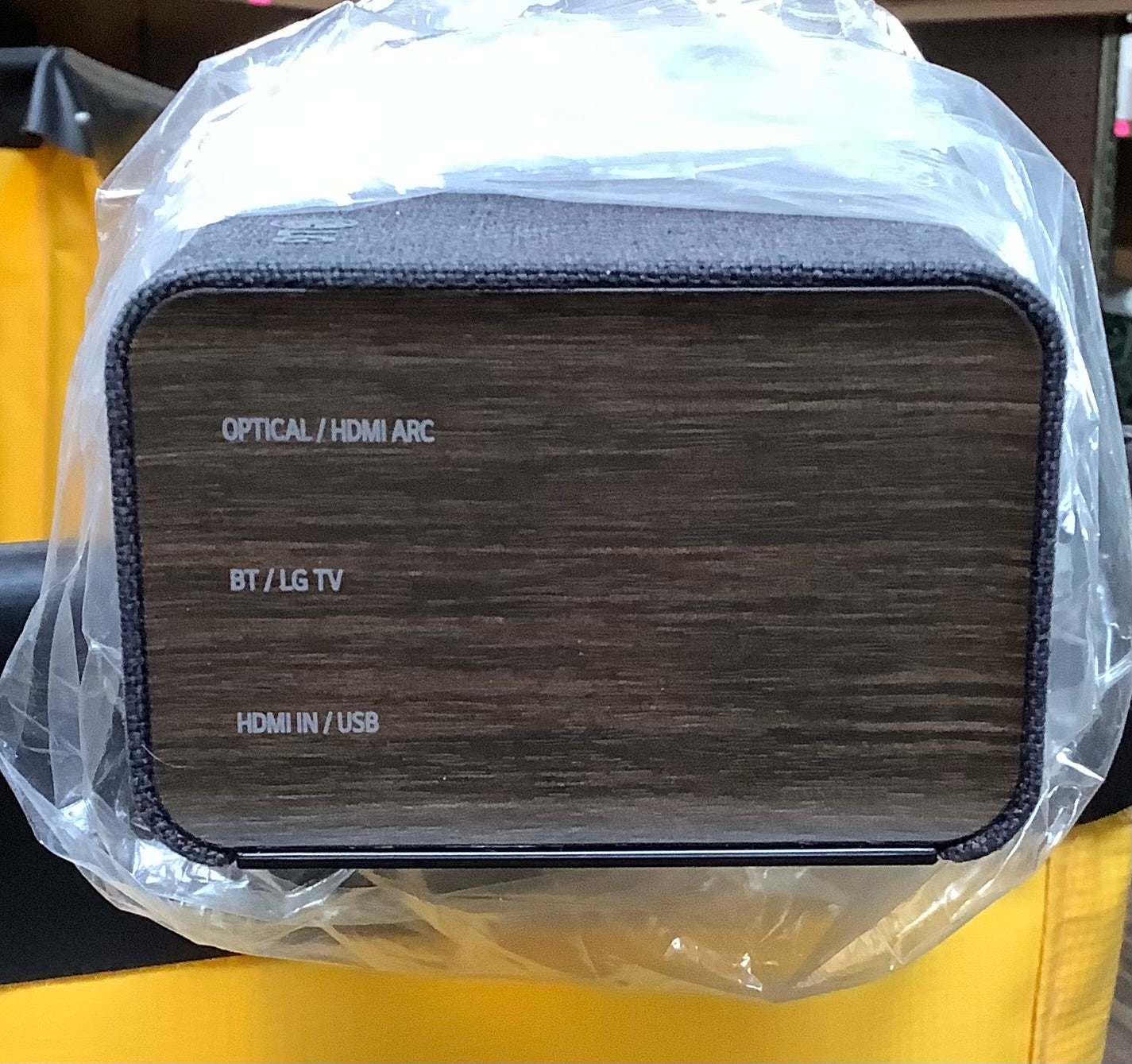 LG SPM2 2.1 Channel Sound Bar with Built-In Subwoofer