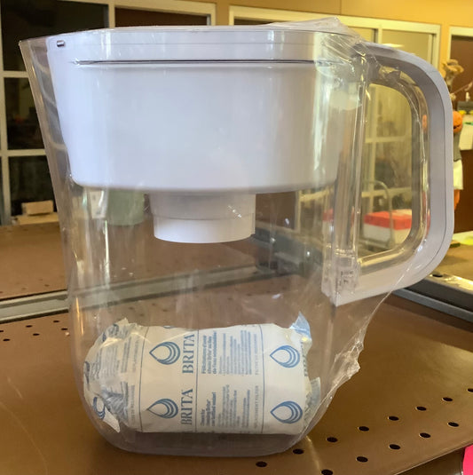Brita Small 6 Cup Bright White Denali Water Filter Pitcher with 1 Brita Standard Filter