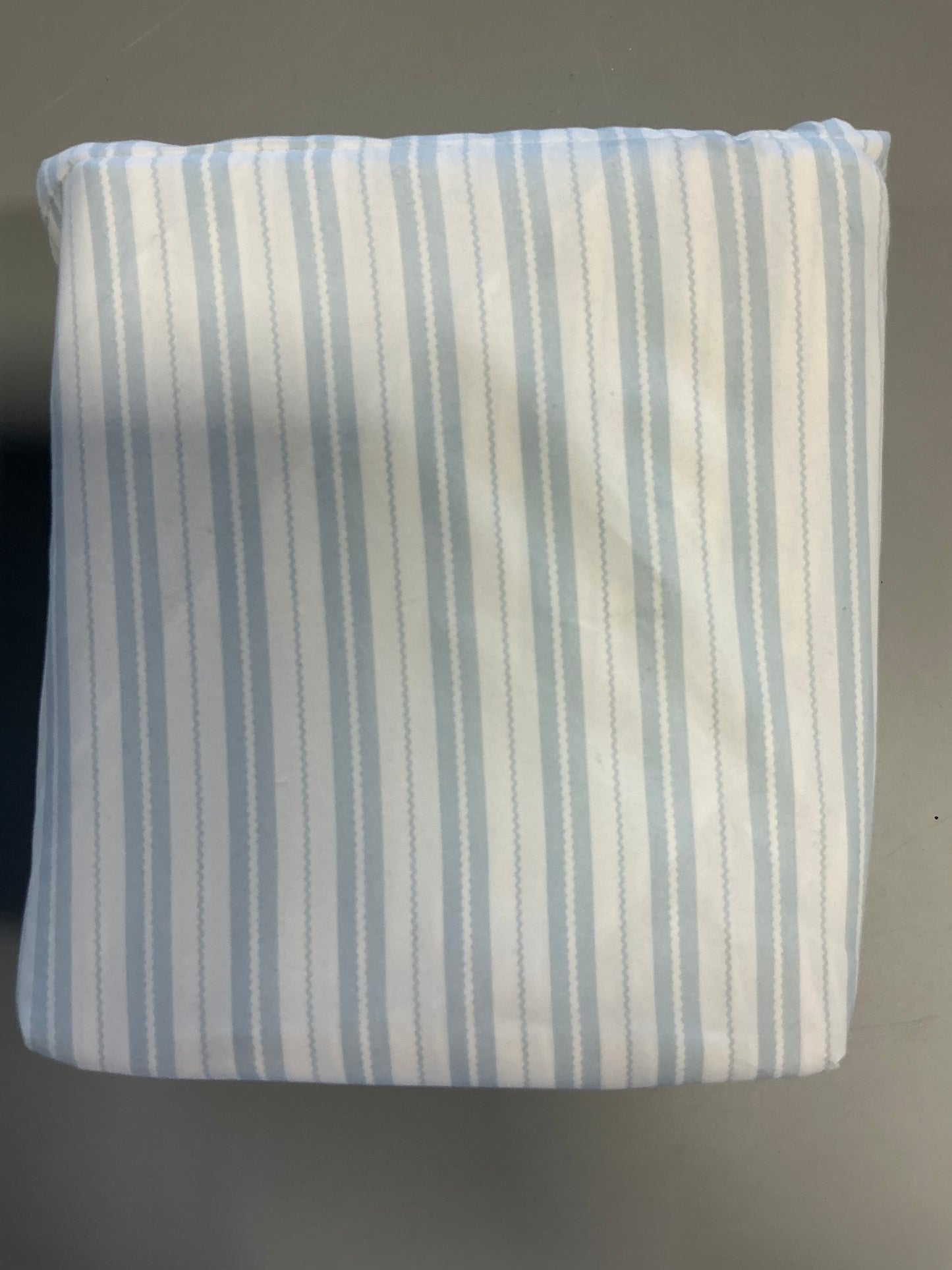 TWIN Sheet Sets (1 Pillowcase, 1 Flat Sheet, 1 Fitted Sheet) - External storage case shows minor dirt from handling (see pictures) - Some may be Missing packaging
