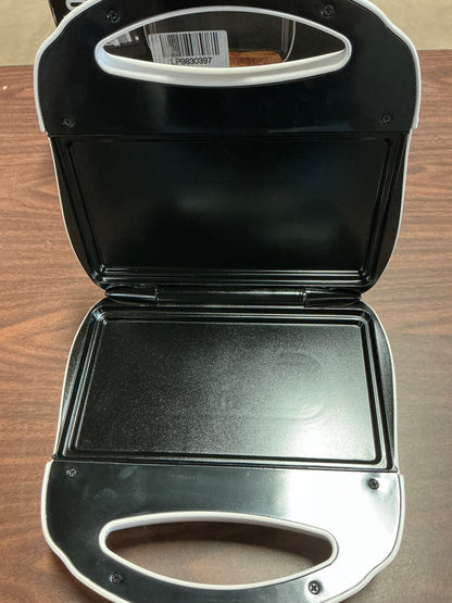 THRIFTY 70 - Proctor Silex Sandwich Maker in White -  Open Box - USED (See Pictures)- FINAL SALE- NO RETURNS - AS IS