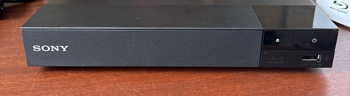 Sony BDP-S1700U Blu-ray Player with DVD Upconversion and HDMI cable