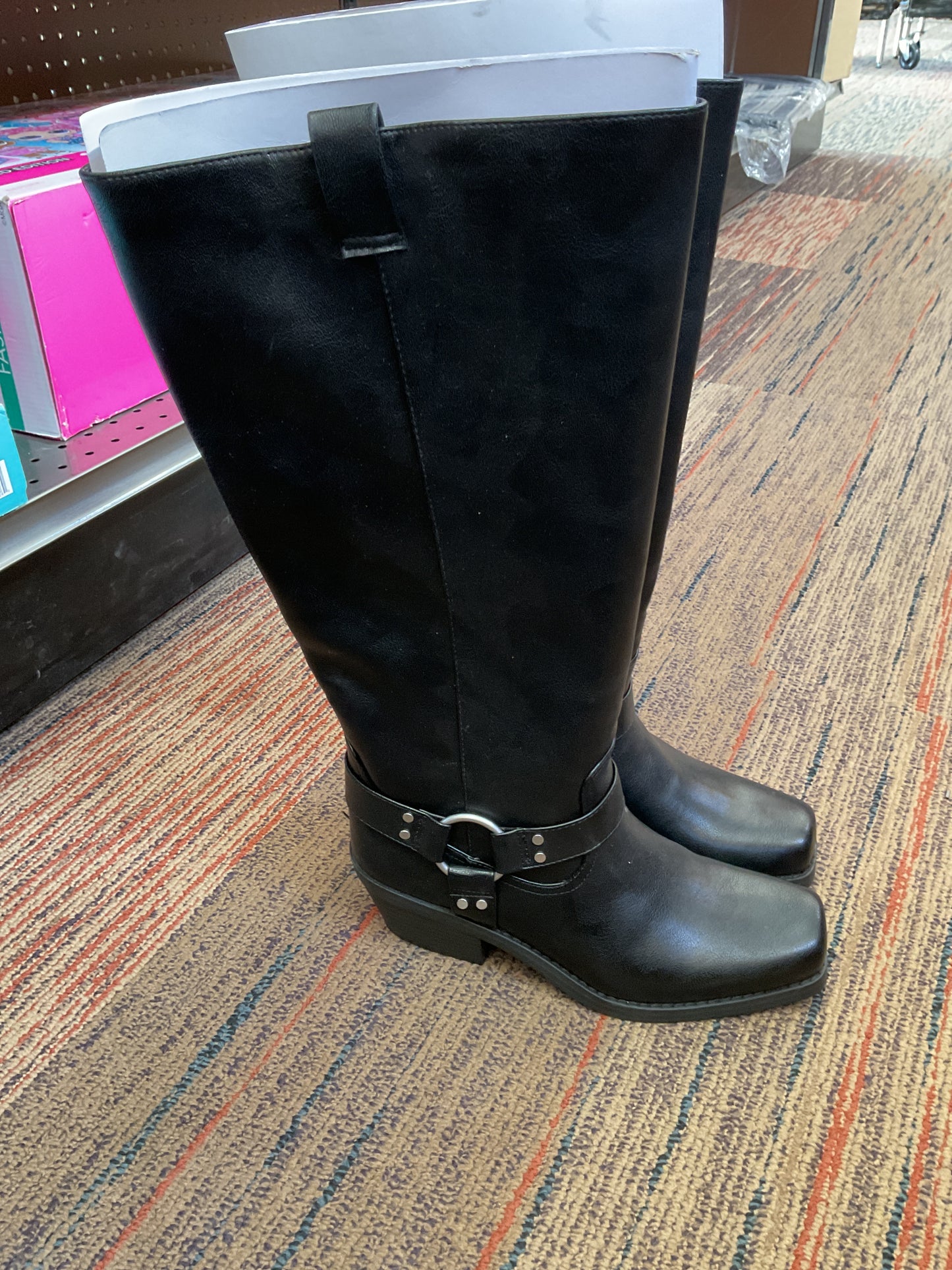 (Clearance)Women's Oakley Harness Boots with Memory Foam Insole size 9
