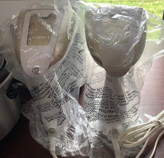 THRIFTY 70-Conair Turbo ExtremeSteam Handheld Garment Steamer:
1875W, 20 Min Steam, 6.6oz Tank, Aluminum Sole Plate, 9'
Cord