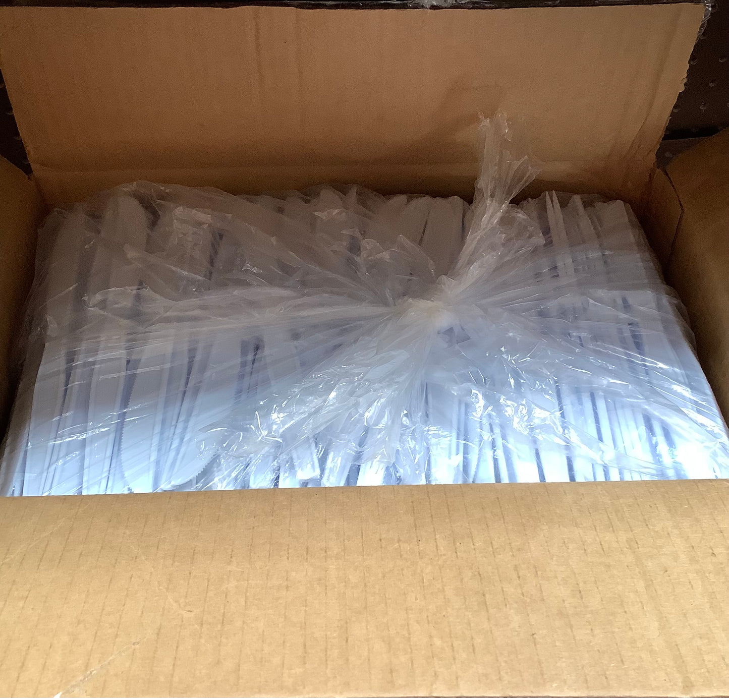 Dixie Plastic Cutlery Heavyweight Knives White 1000/Carton
