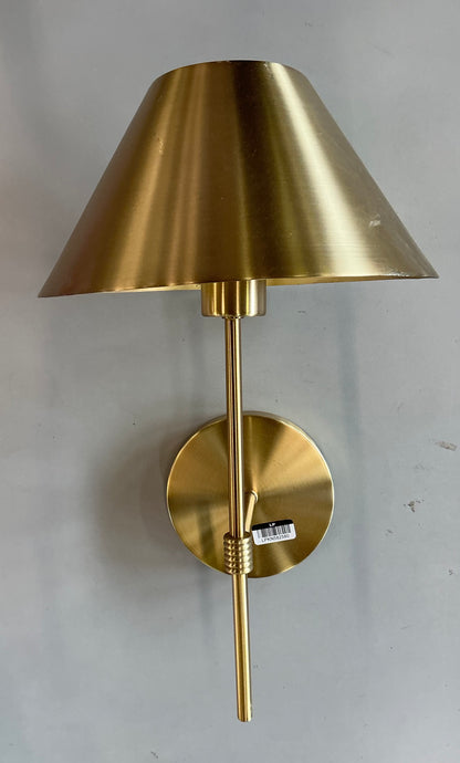 THRIFTY 70 - Metal Wall Sconce Brass - Threshold™ designed with Studio McGee - Open Box - USED/MISSING CORD & REMOTE (See Pictures)- FINAL SALE- NO RETURNS - AS IS