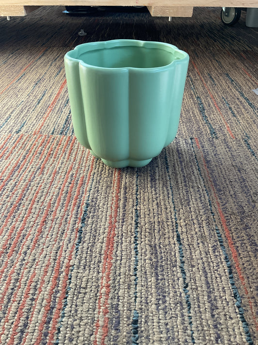 Scallop Planter Green