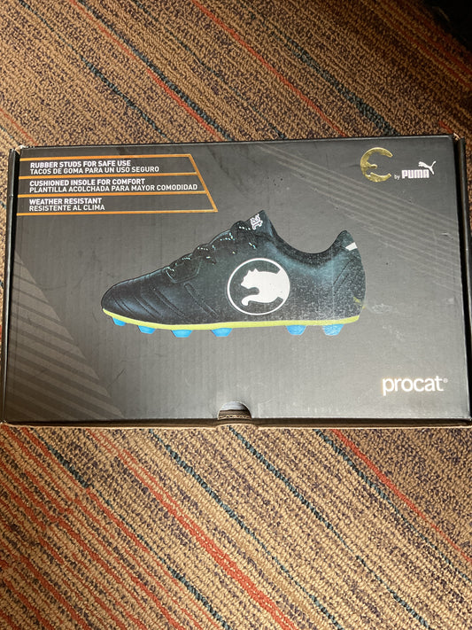 ProCat Kids Size 4 Pitch Soccer Cleat Shoes (FINAL MARKDOWN • NO RETURNS)