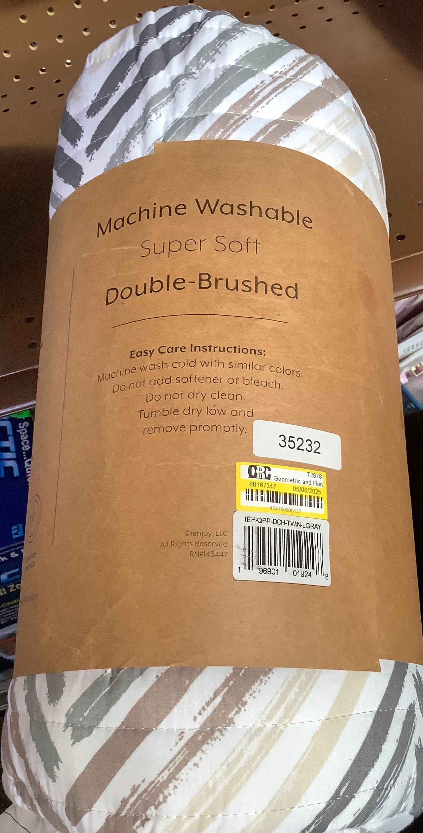 ienjoy Home
Super-Soft Reversible 2-Pc. Quilt Set, Twin/Twin XL