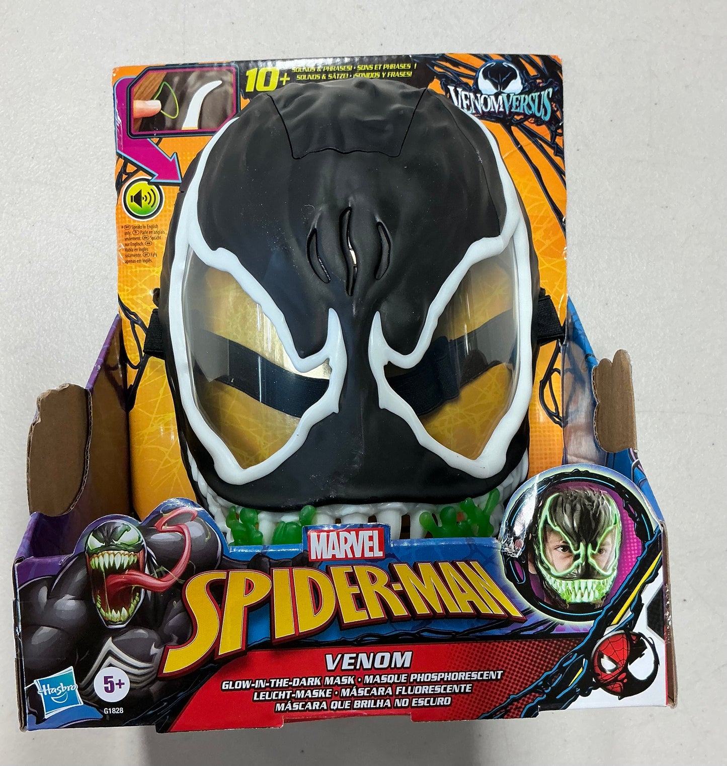 Marvel Spider-Man Venom vs Venum Glow-In-The-Dark Mask, Halloween Costume - Minor Damage to Packaging (see pictures)