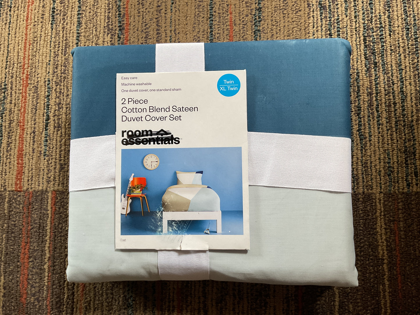 Twin/Twin Extra Long Cotton Blend Sateen Duvet Cover and Sham Set Ivory/Light Blue/Khaki Geo - Room Essentials™: 225
Thread Count