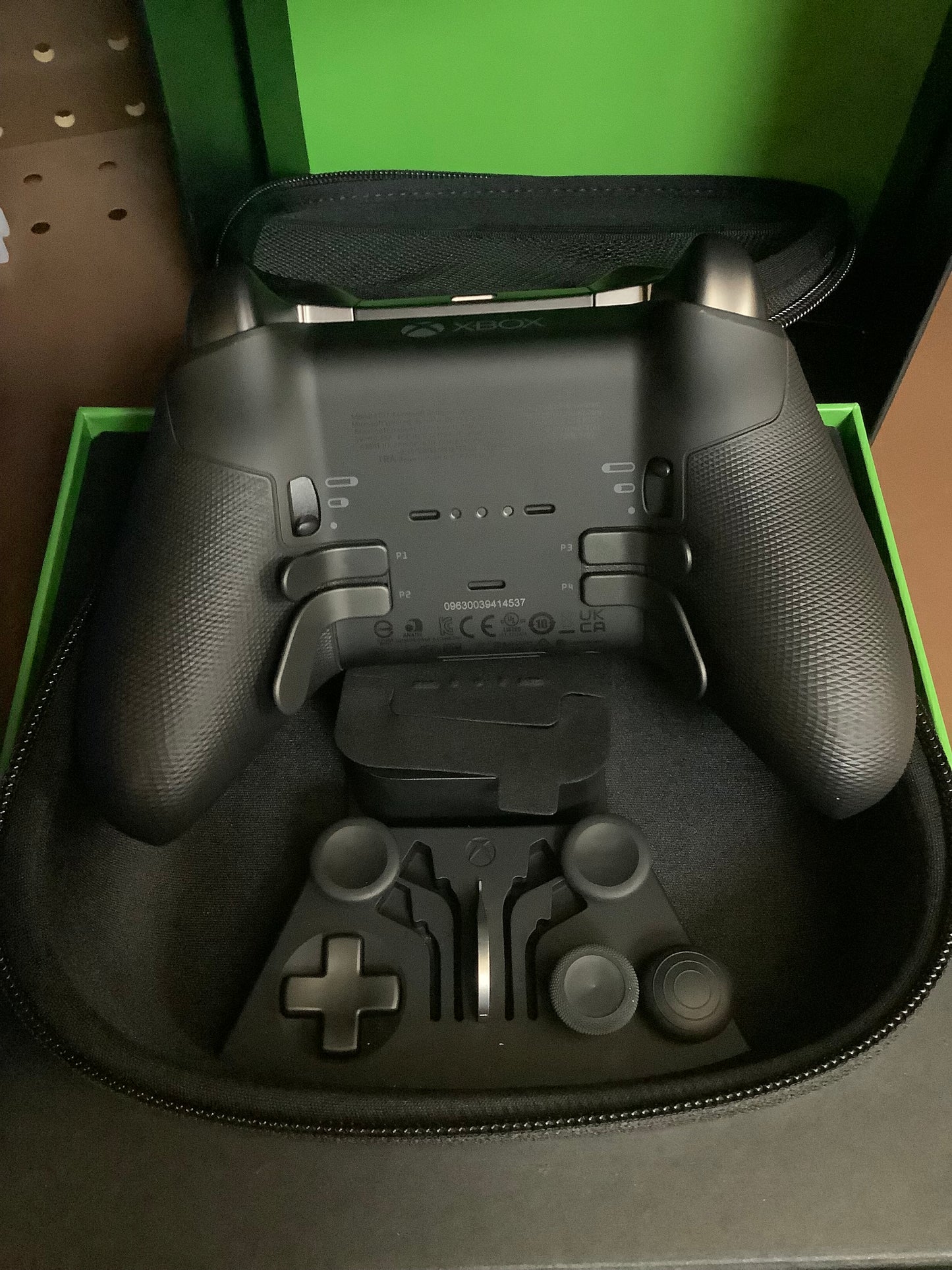 Xbox One Wireless Controller - Elite Series 2: Compatible with PC, Android & iPhone