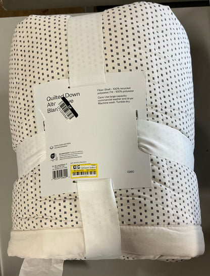 Full/Queen Quilted Down Alternative Bed Blanket - Ivory/Dash - Room Essentials™: Reversible Woven Shapes, 180 Thread Count - Some Dust From Shipping (see pictures)