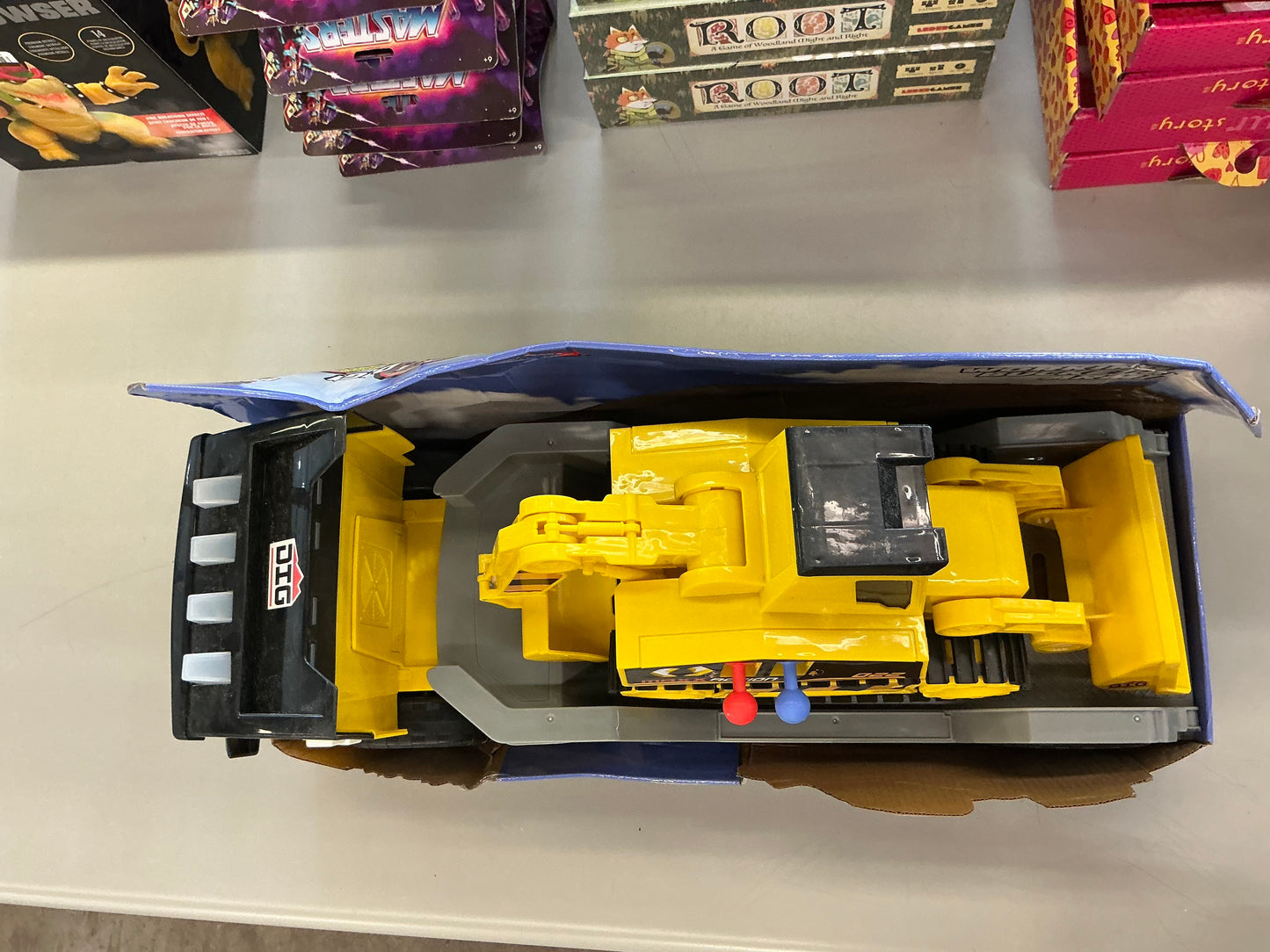Maxx Action 2-N-1 Mega Mover - Construction Truck and Trailer with Lights, Sounds and Motorized Drive: Toy Vehicle, Plastic, Battery-Powered - Damaged Box