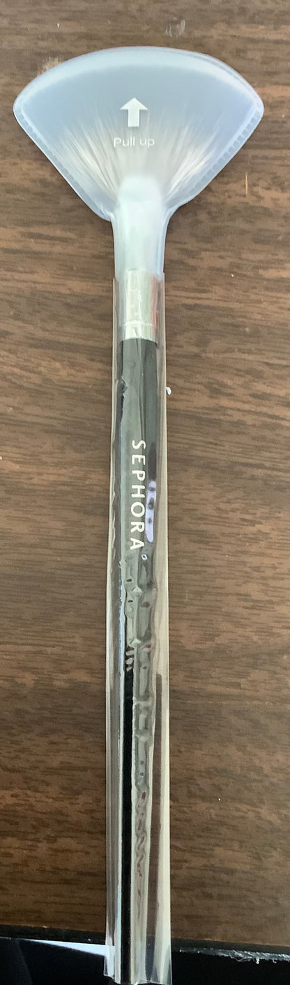 Sephora pro Fan Makeup Brush #65