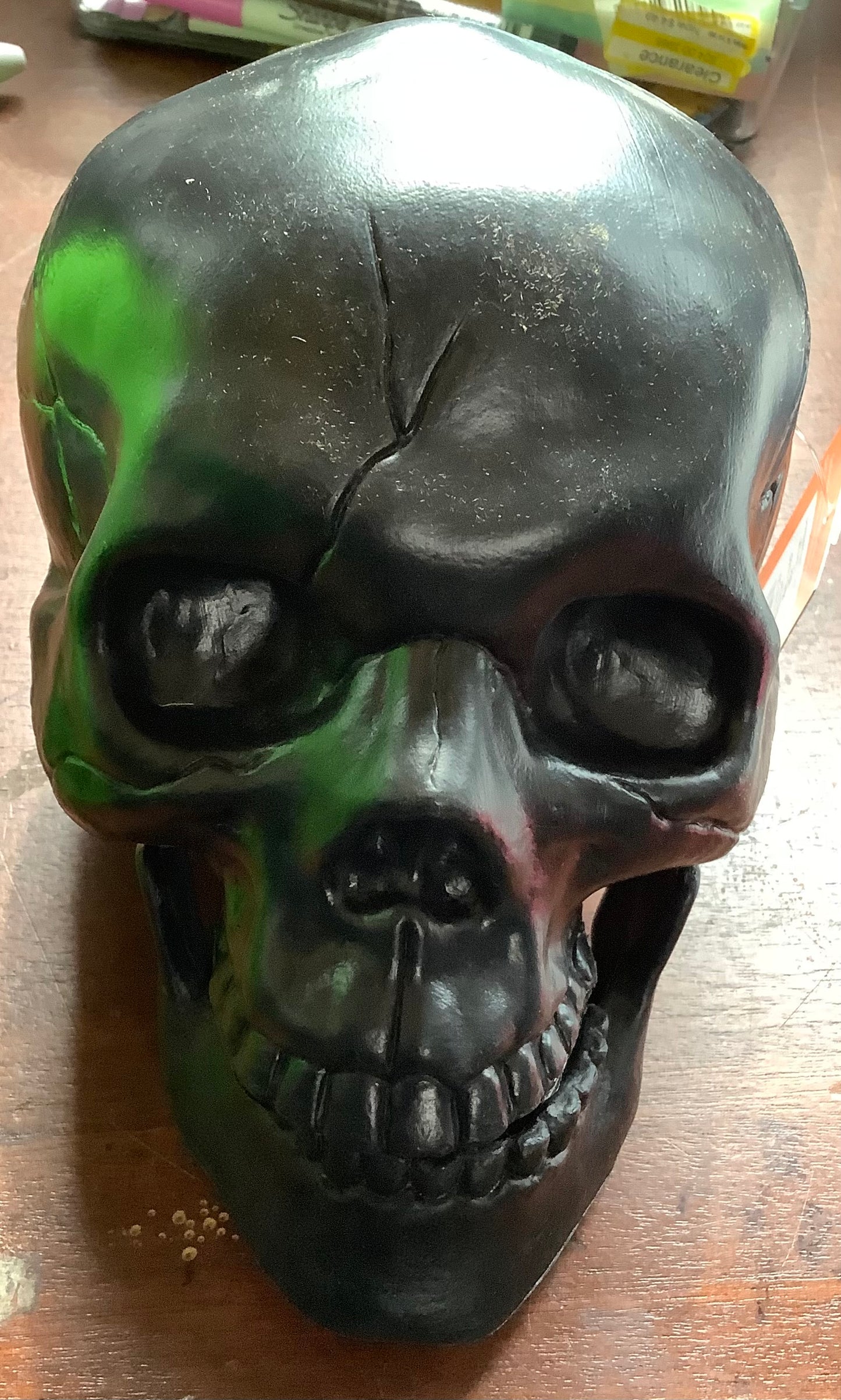 INDOOR/ OUTDOOR DECORATIVE SKULL HEAD
