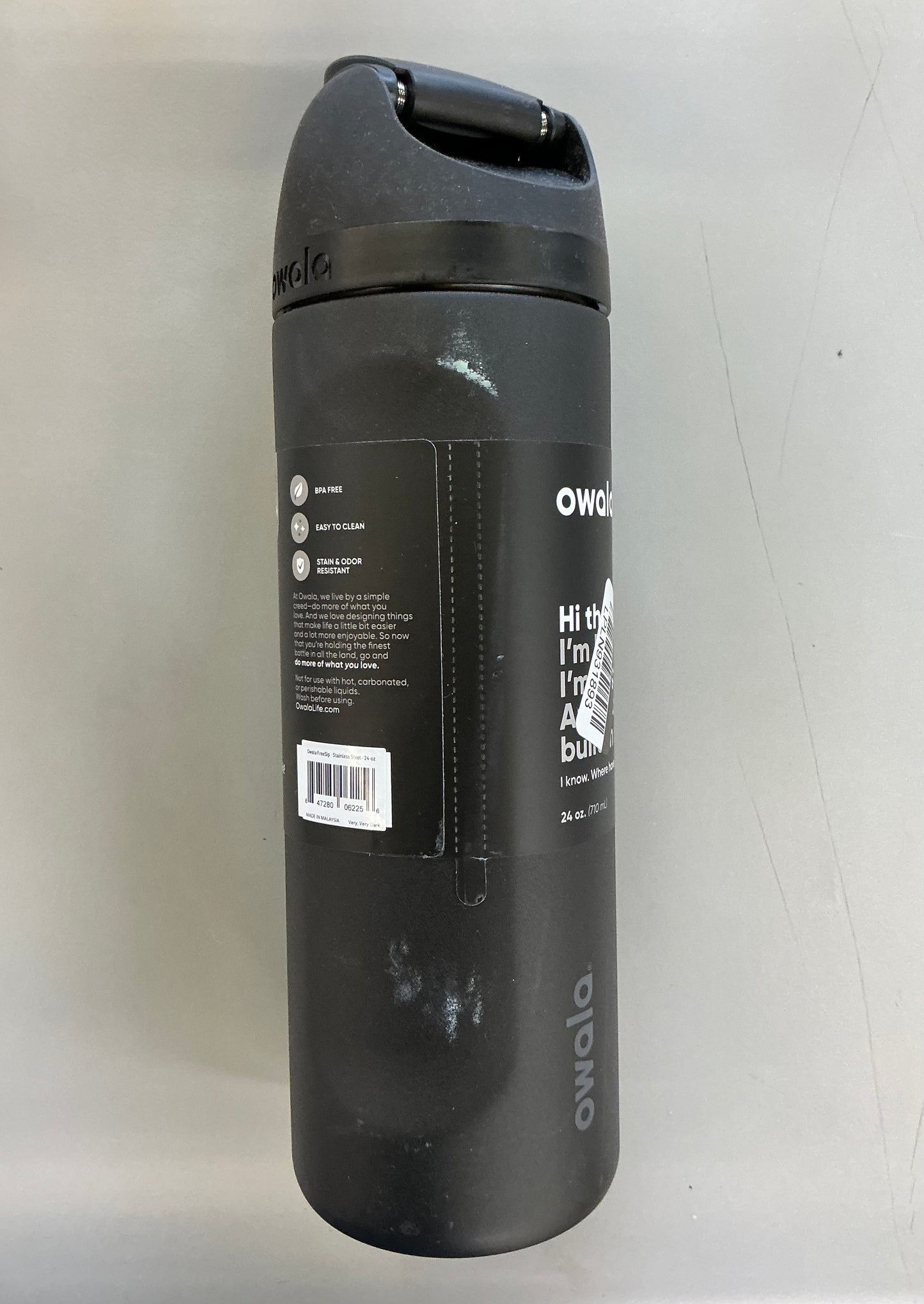 Owala 24 fl oz FreeSip Stainless Steel Water Bottle - MINOR COSMETIC DAMAGE (see pictures)