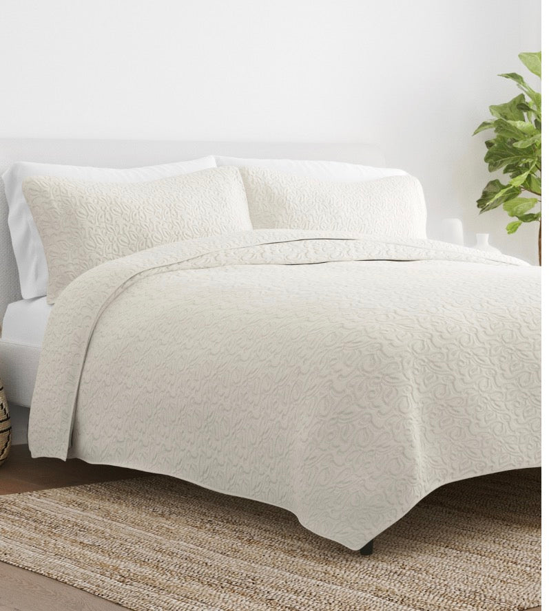 Beige ienjoy Home 3-piece premium super soft quilt set king/Cal king