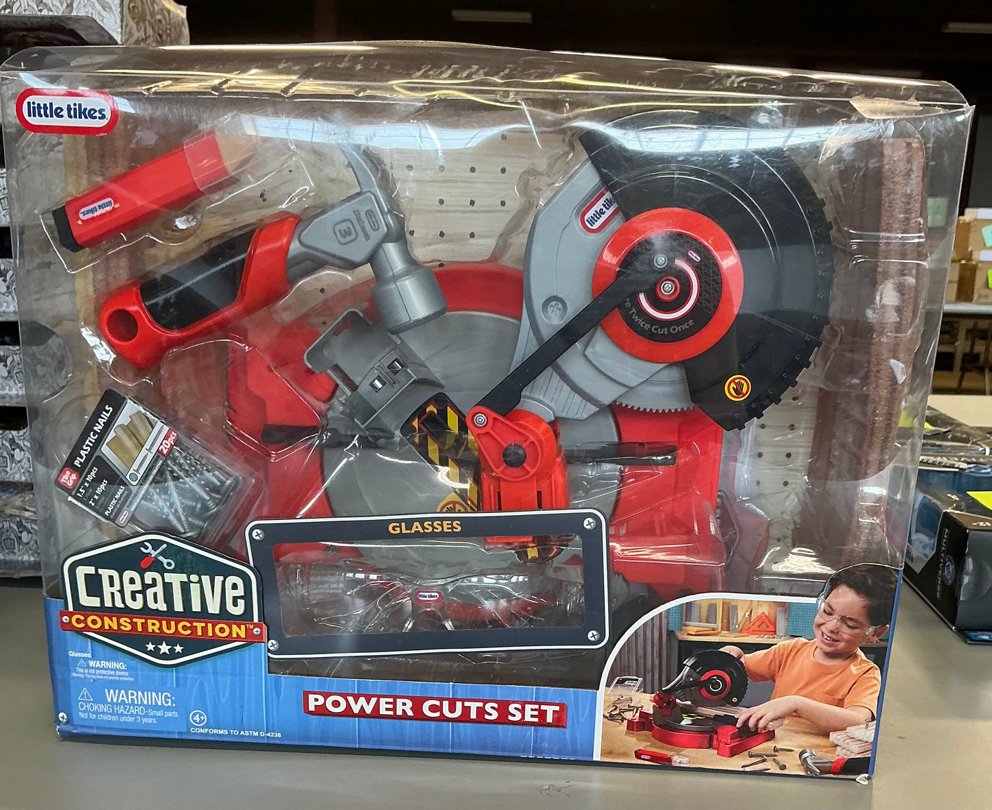 Little tikes creative construction power cuts set with 6 accessories - OPEN/DAMAGED BOX