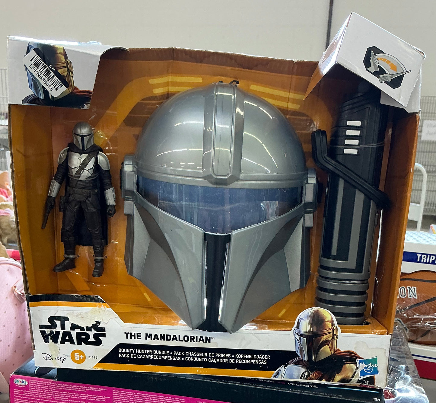 Star Wars the Mandalorian bounty hunter bundle, Darksaber, mask & action figure - DAMAGED PACKAGE