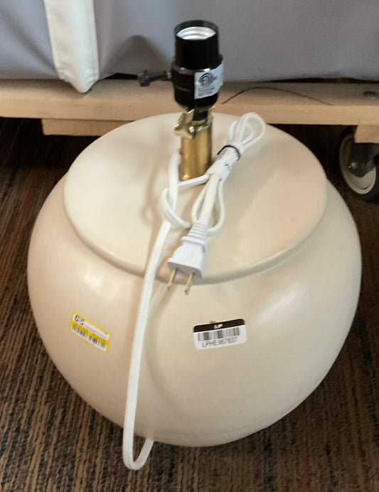 (CLEARANCE).Ceramic lamp
