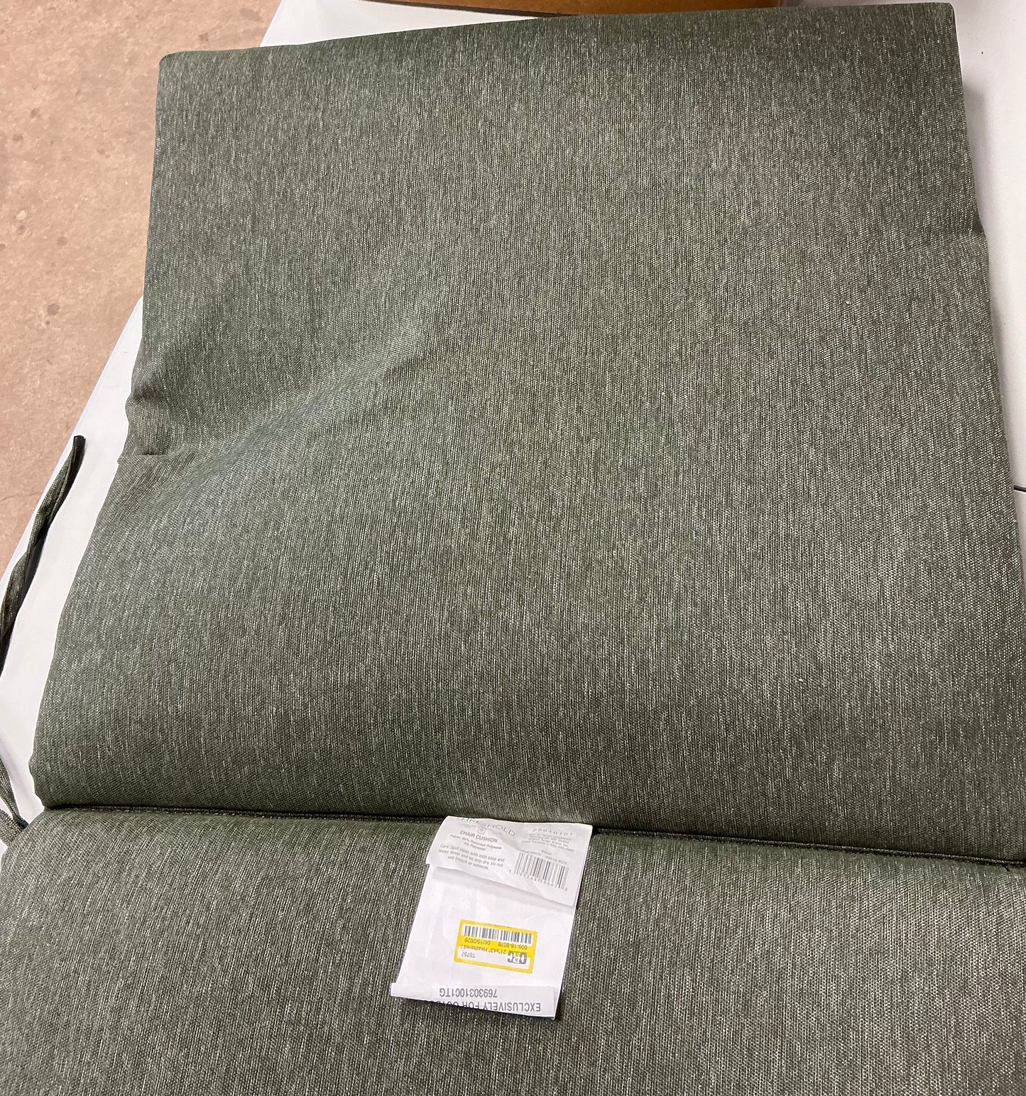 21”x43” Heathered solid chair cushion Dark Green - SOME MINOR COSMETIC FLAWS (INDENT IN SEAT CUSHION) - PICK UP ONLY