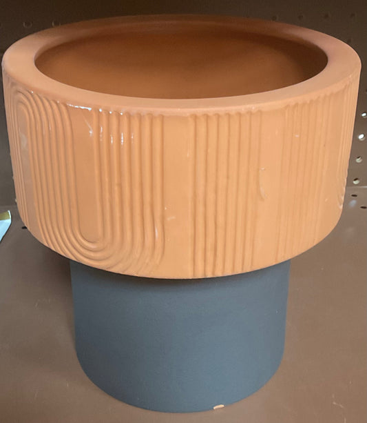 Arches Indoor Outdoor Planter Pot 8.25"x8.125" Terracotta
Orange