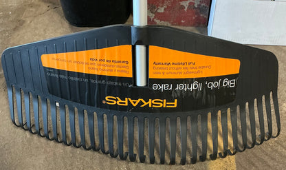 Fiskars 67” leaf rake - PICK UP ONLY