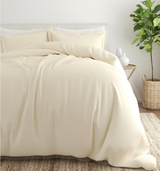 Premium 3-piece duvet cover set in a solid white color king/cal king