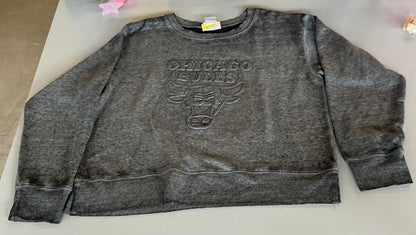 NBA Chicago Bulls women’s embossed crew neck fleece sweatshirt size L