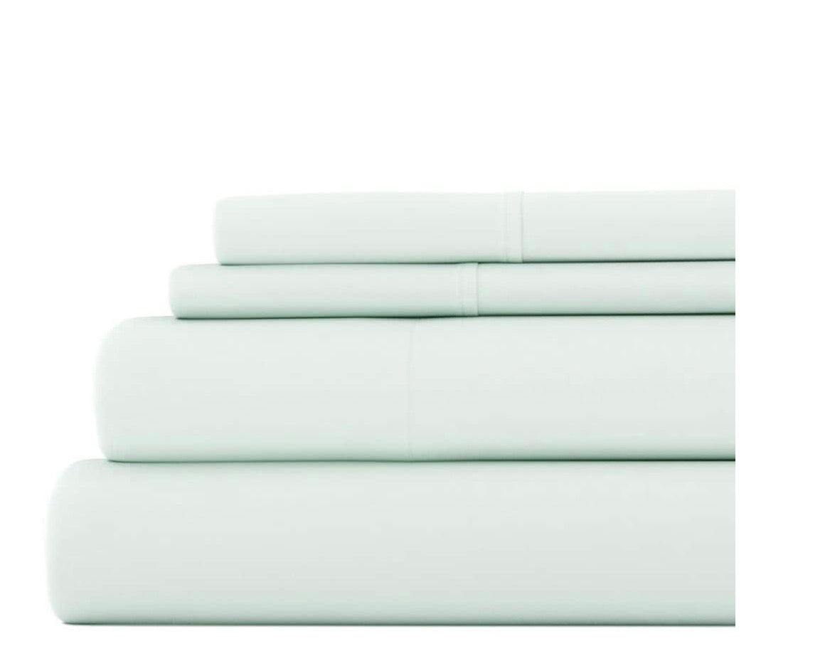 Casual Comfort™ Premium Ultra Soft Microfiber Wrinkle Free 3 Piece Sheet Set Twin XL