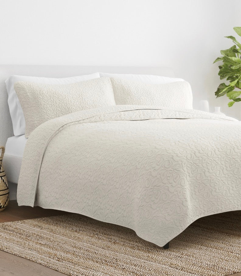 Casual Comfort Floral Stitch Quilt Set 3-pc king/cal king color natural