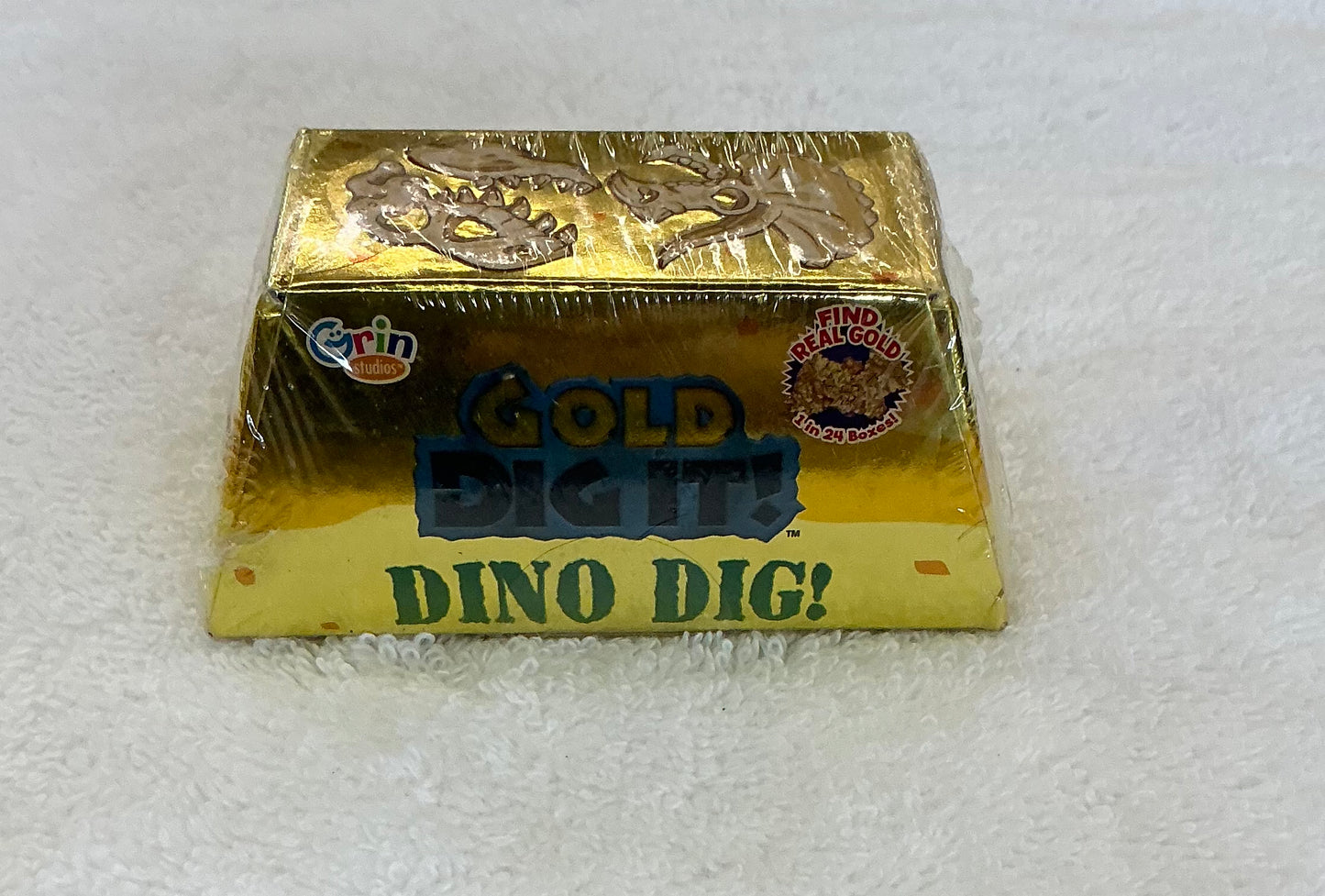 Grin Studios Gold Dig It Dino Dig brick mystery toy
