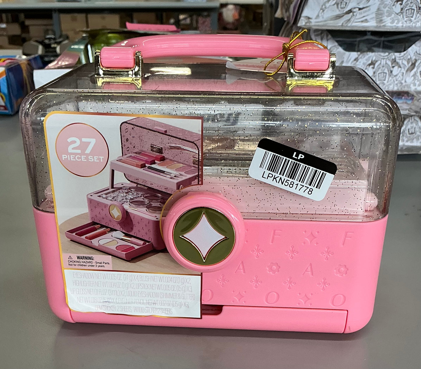 FAO Schwarz girls’ makeup organizer portable