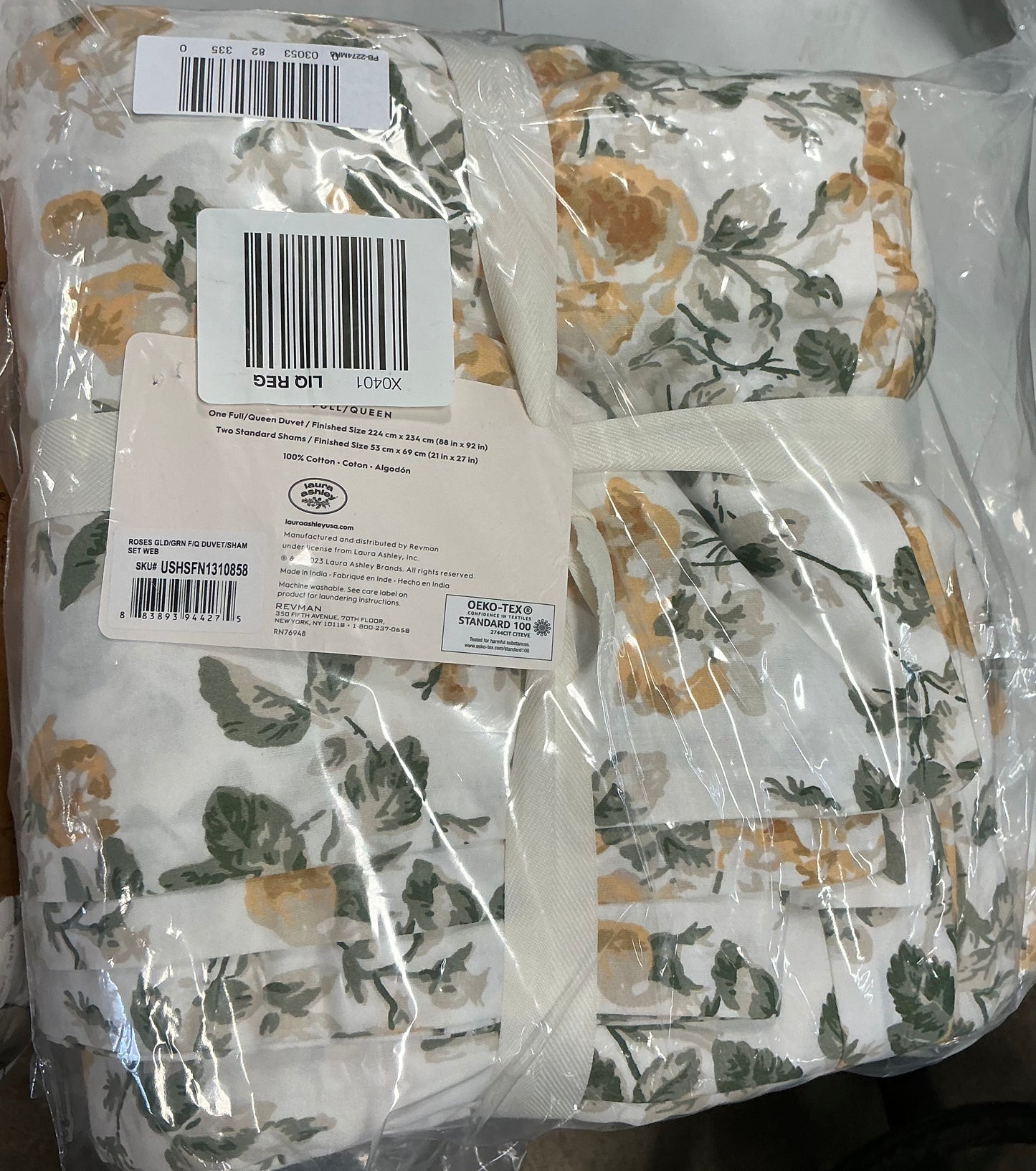 Laura Ashley Roses Gold Floral Patterned Duvet Cover Set in a Full/Queen size