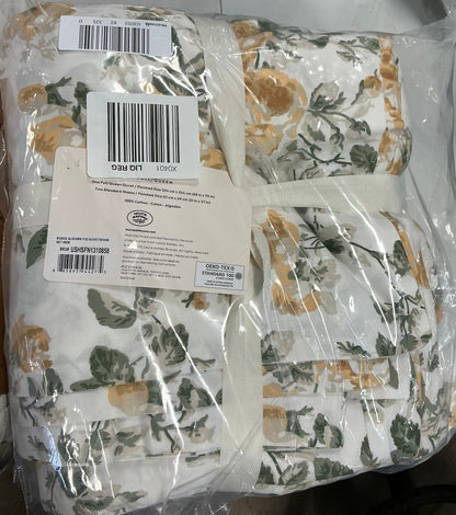 Laura Ashley Roses Gold Floral Patterned Duvet Cover Set in a Full/Queen size