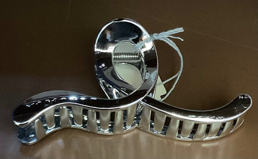 (CLEARANCE). Plastic Loop Claw Hair Clip -Silver: Fashion
Styling Accessory